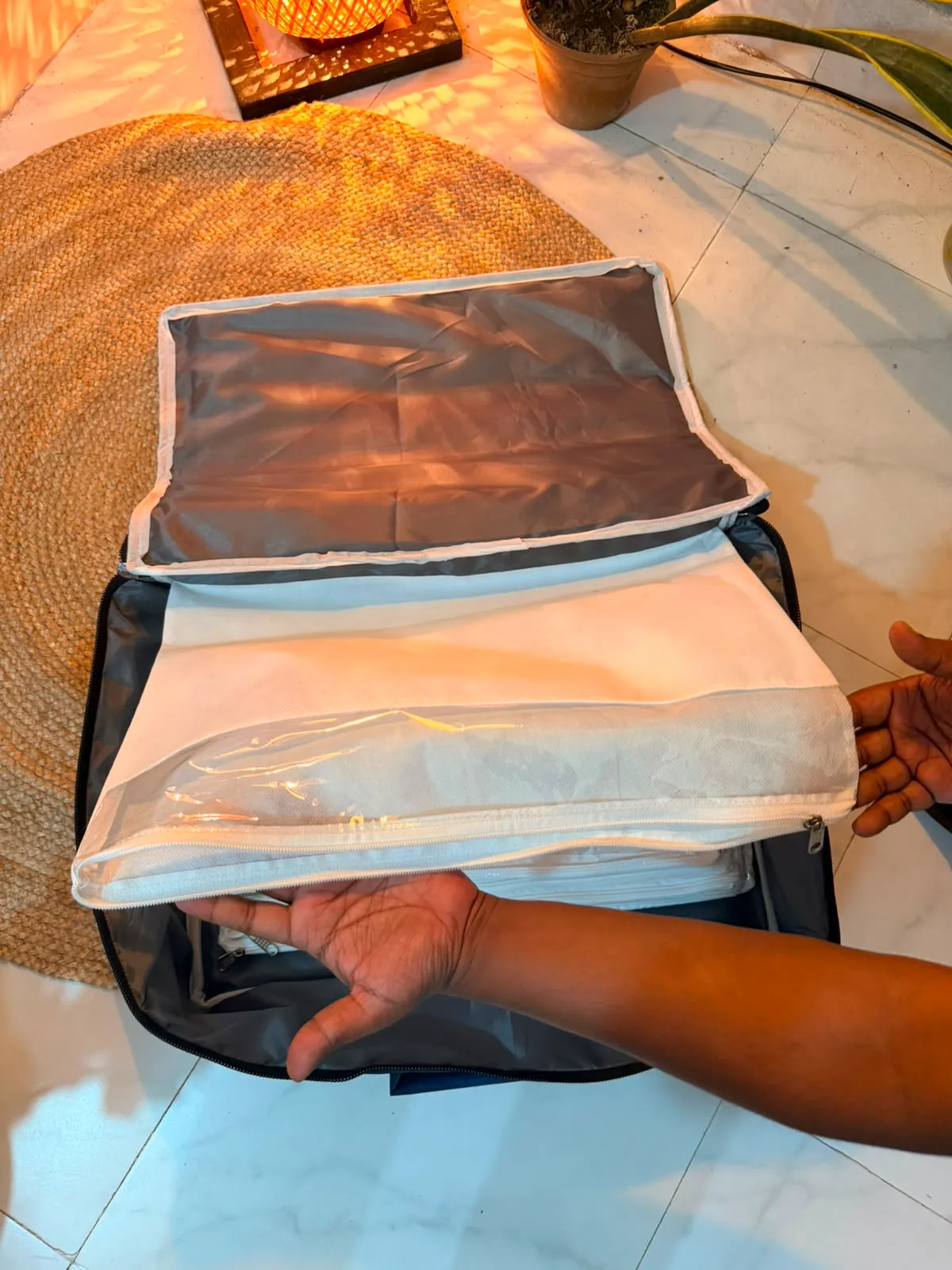 imgi_7_6_flaps_shari_storage_bag_additional_5